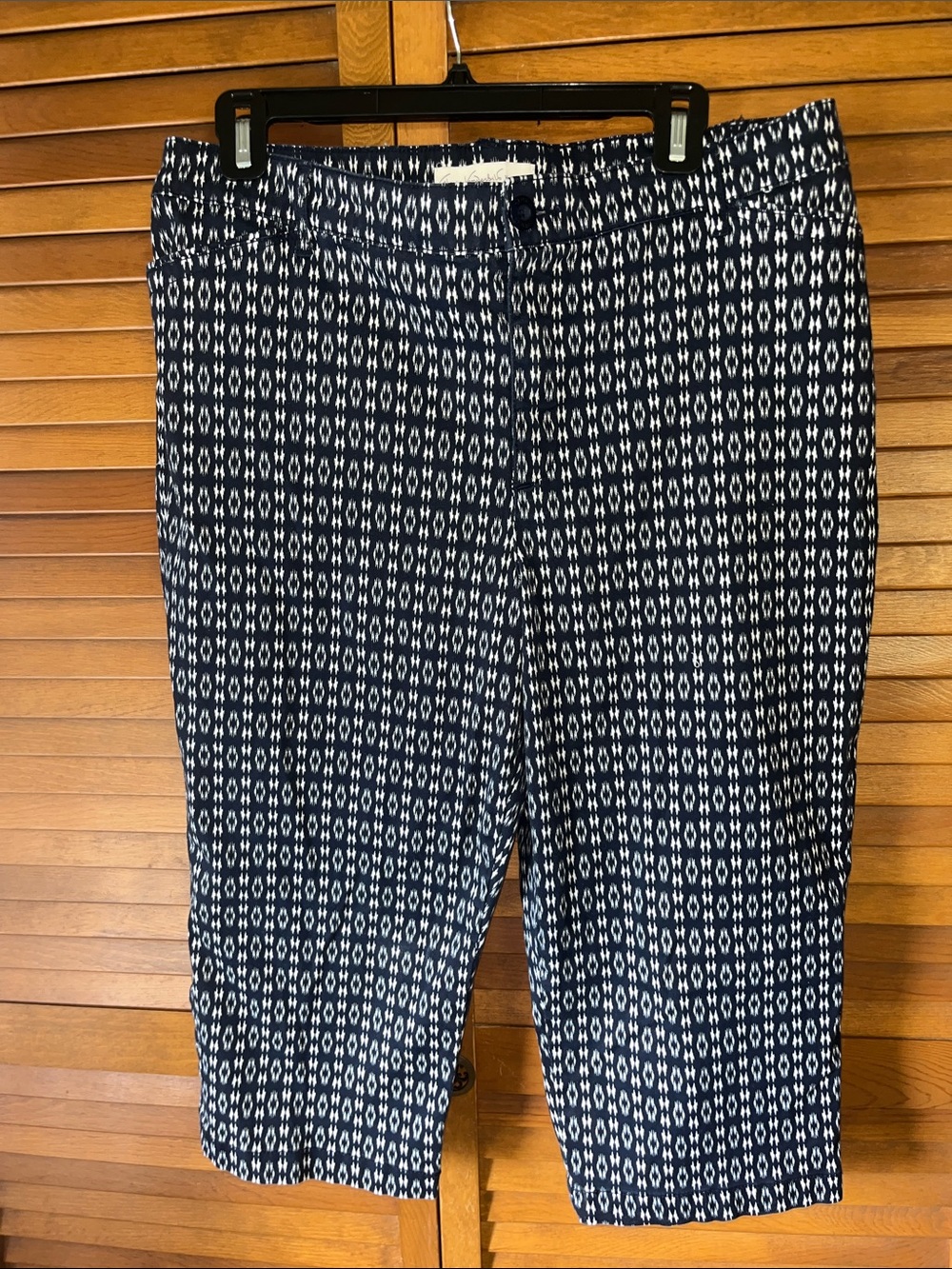 Gloria Vanderbilt  Navy & White Geometric Print Capri Pants Size 14